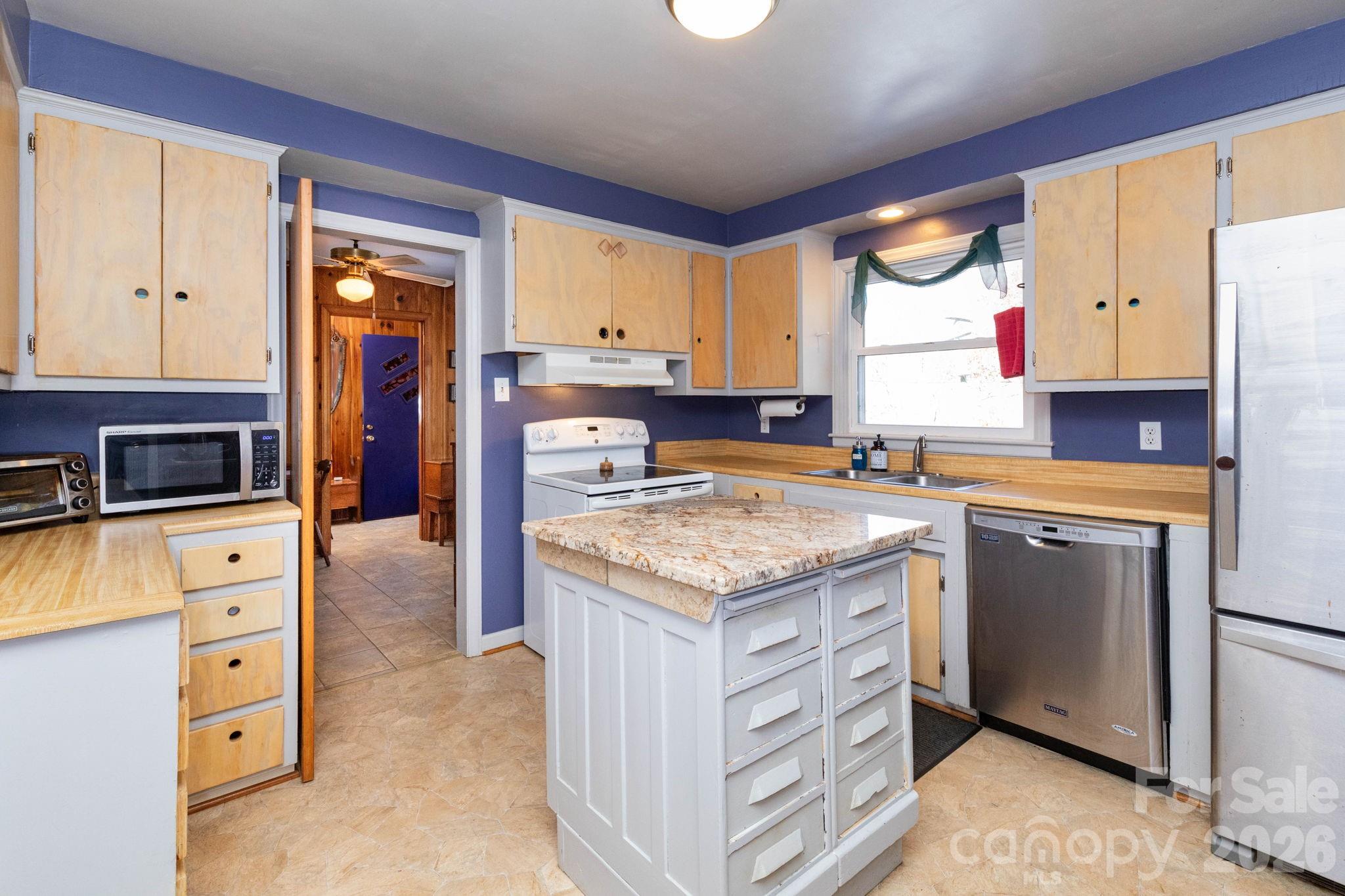 1115 Bee Tree Road Swannanoa, NC 28778 - Photo 9 of 31