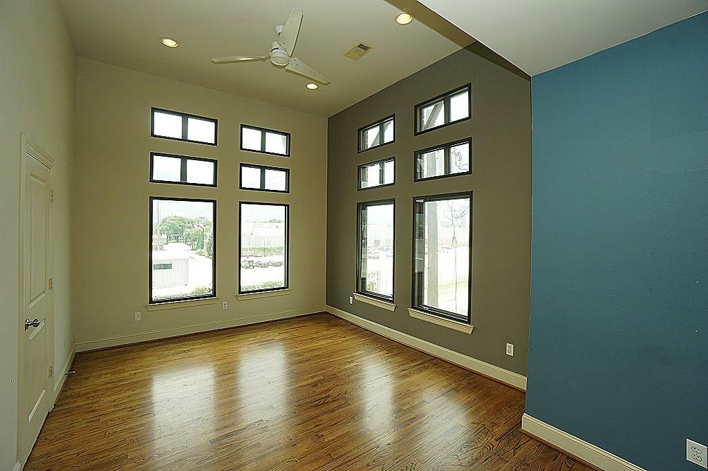 1602 White Street Houston, TX 77007 - Photo 8 of 17