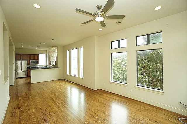 $3,200 | 1602 White Street, Houston, TX 77007