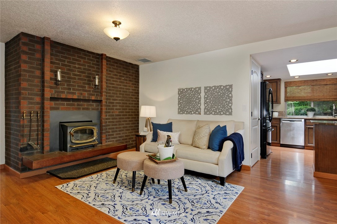 14135 148th Place Southeast Renton, WA 98059 - Photo 12 of 25 Gallery Image 12