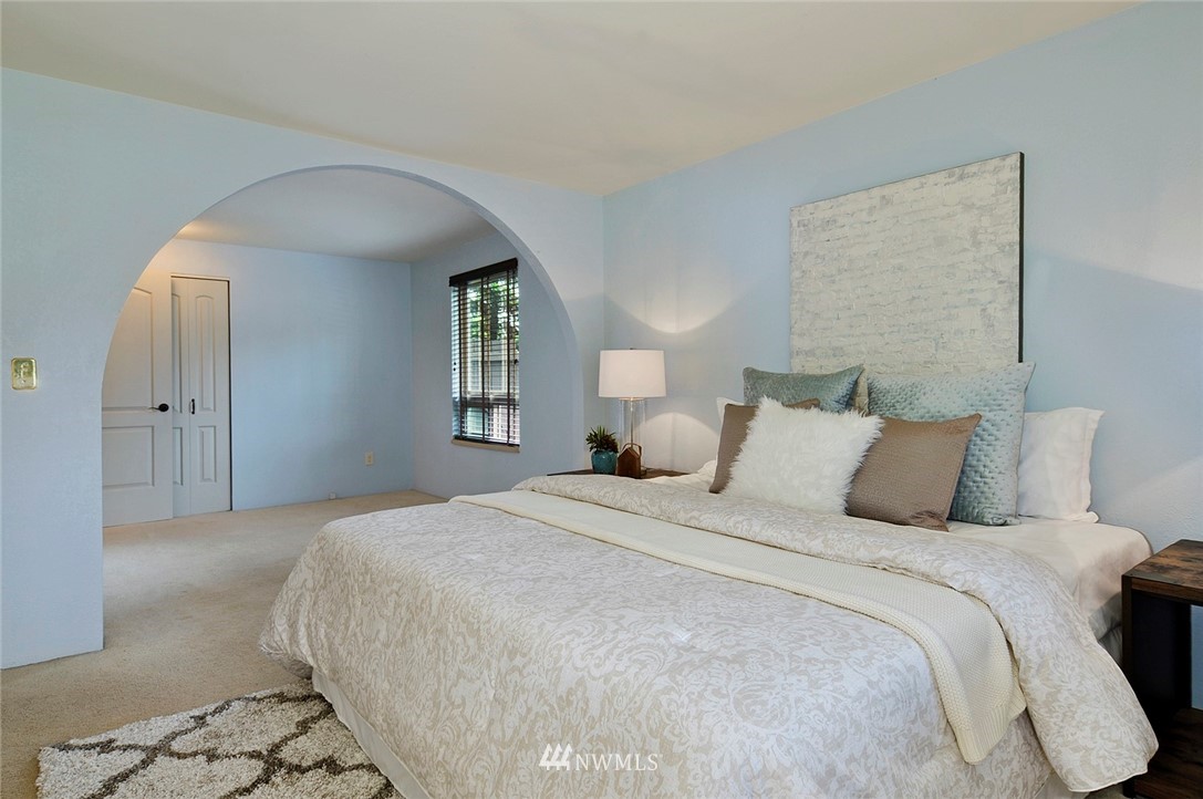 14135 148th Place Southeast Renton, WA 98059 - Photo 13 of 25 Gallery Image 13