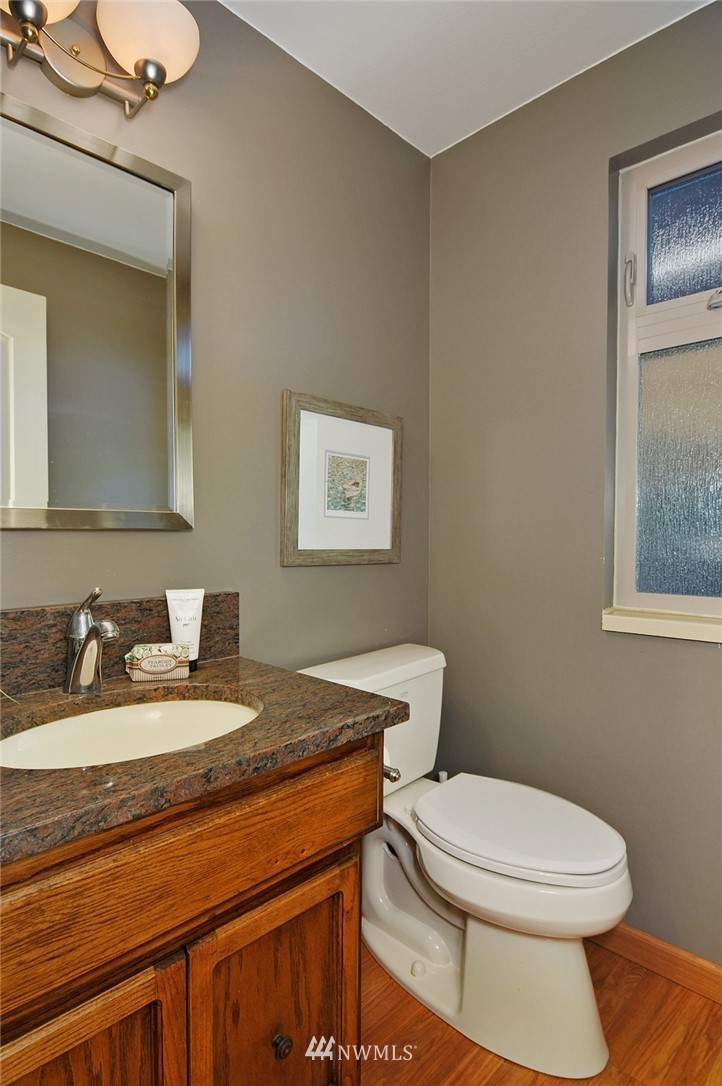 14135 148th Place Southeast Renton, WA 98059 - Photo 16 of 25 Gallery Image 16