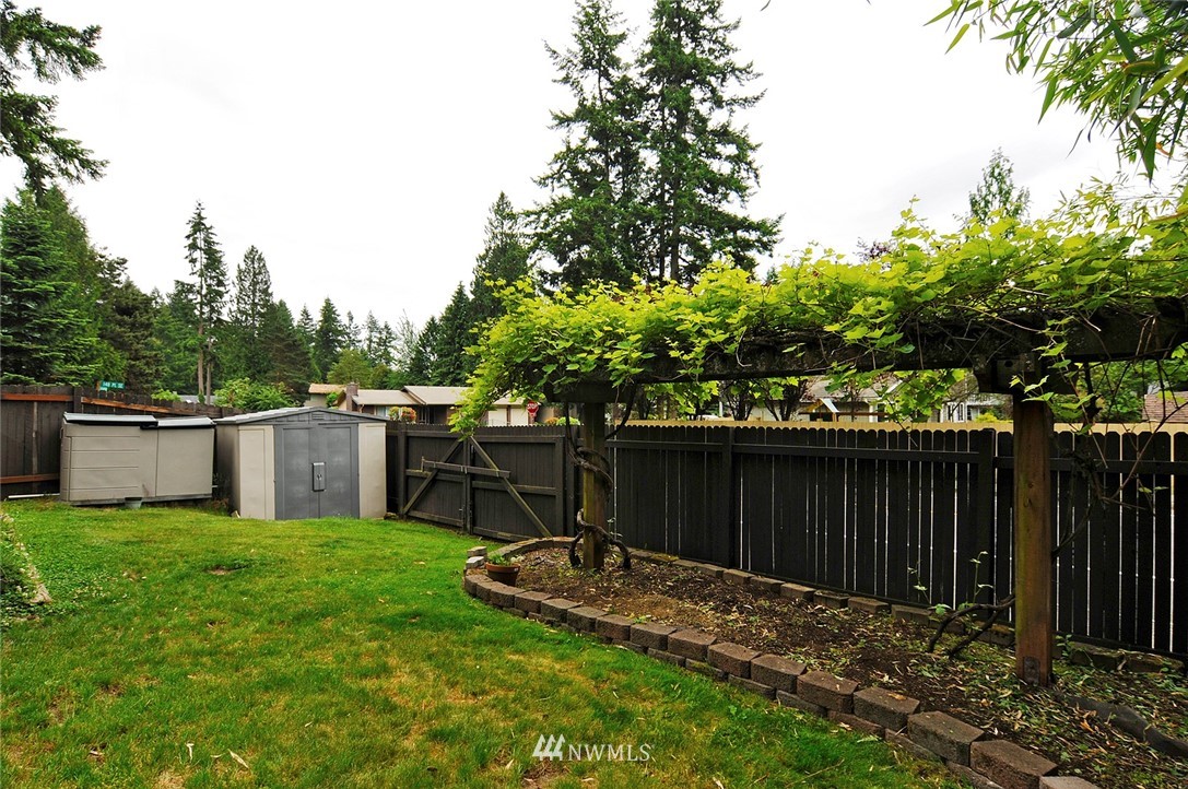 14135 148th Place Southeast Renton, WA 98059 - Photo 23 of 25 Gallery Image 23
