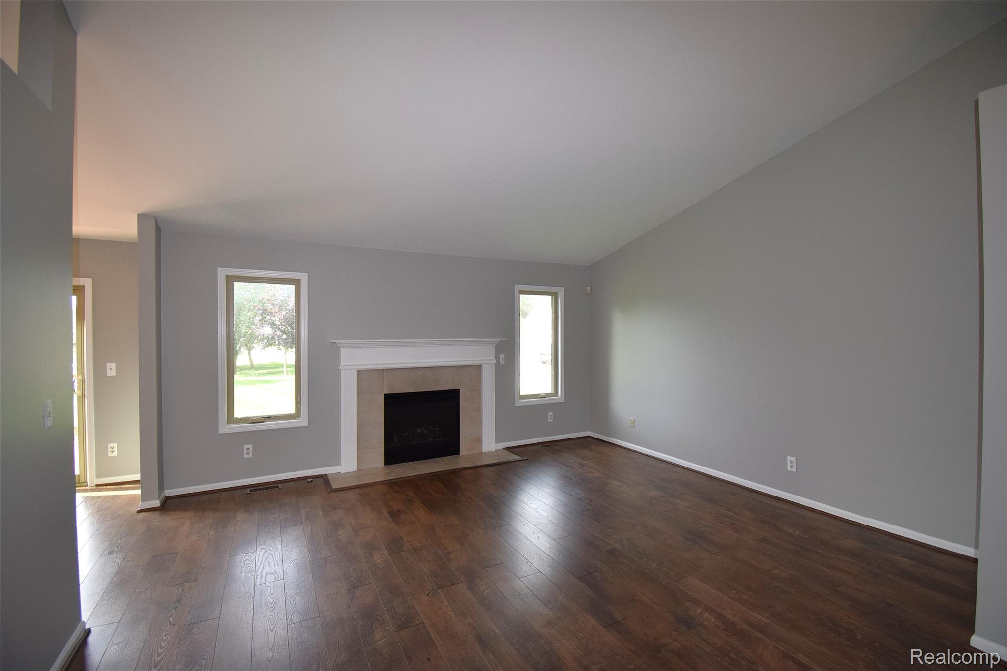 30112 Raintree Circle New Baltimore, MI 48047 - Photo 4 of 28 SEPT 21 042.JPG