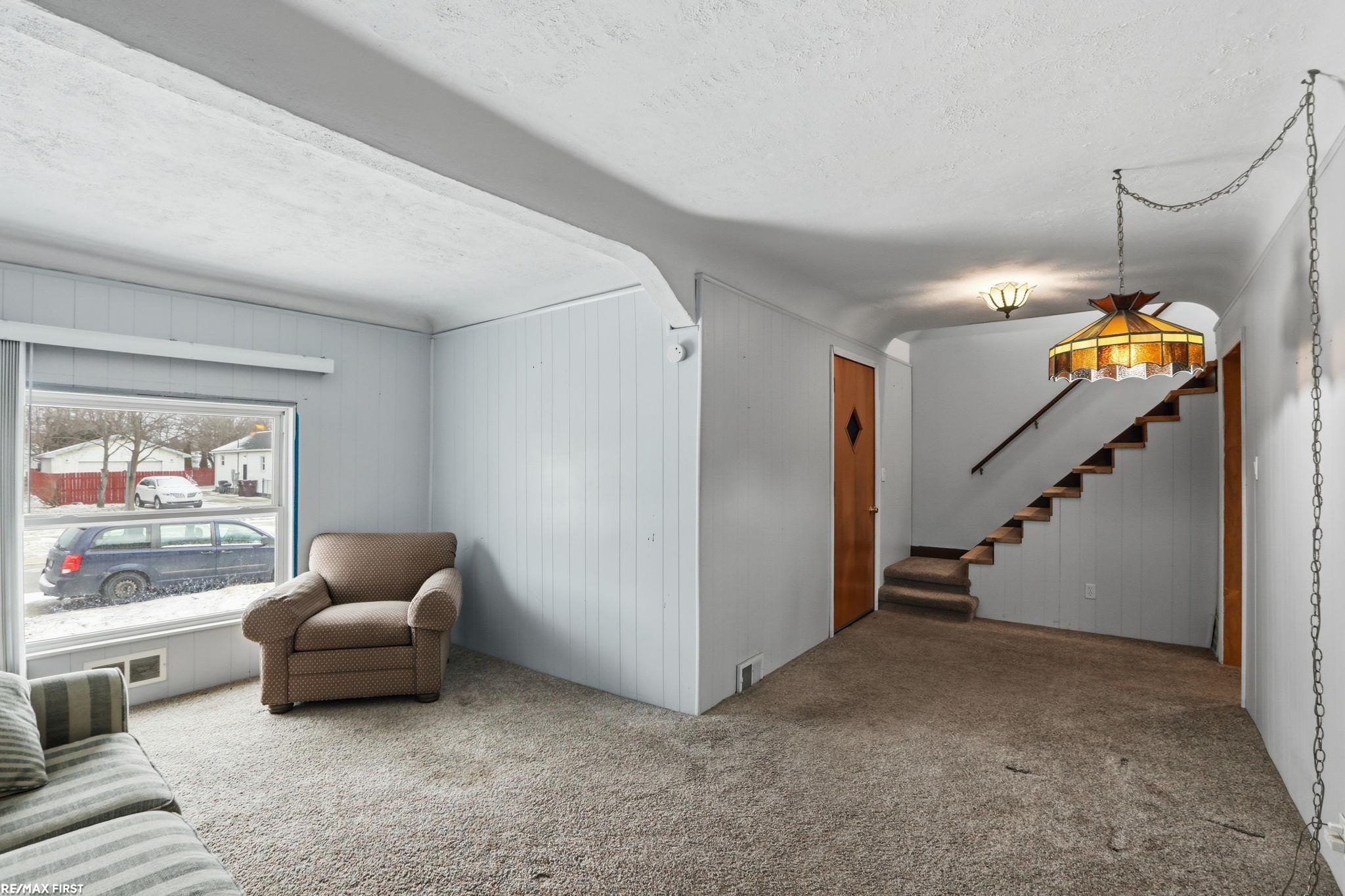 7220 Stephens Road Center Line, MI 48015 - Photo 7 of 23