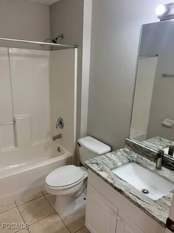 $2,050 | 703 Southwest 22nd Street, Cape Coral, FL 33991