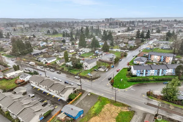 $465,000 | 833 East Marine View Drive, Everett, WA 98201