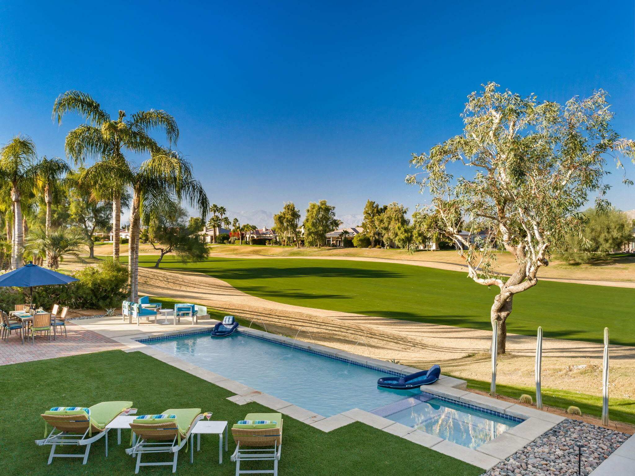 253 Loch Lomond Road Rancho Mirage, CA 92270 - Photo 32 of 66 4-web-or-mls-DCLomondEXT1220_004