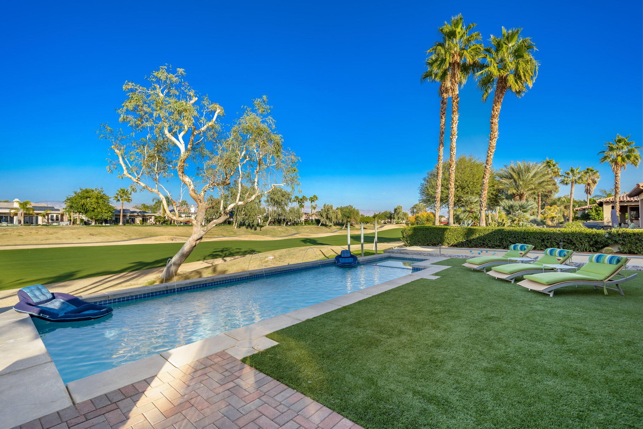 253 Loch Lomond Road Rancho Mirage, CA 92270 - Photo 36 of 66 14-web-or-mls-DCLomondEXT1220_014