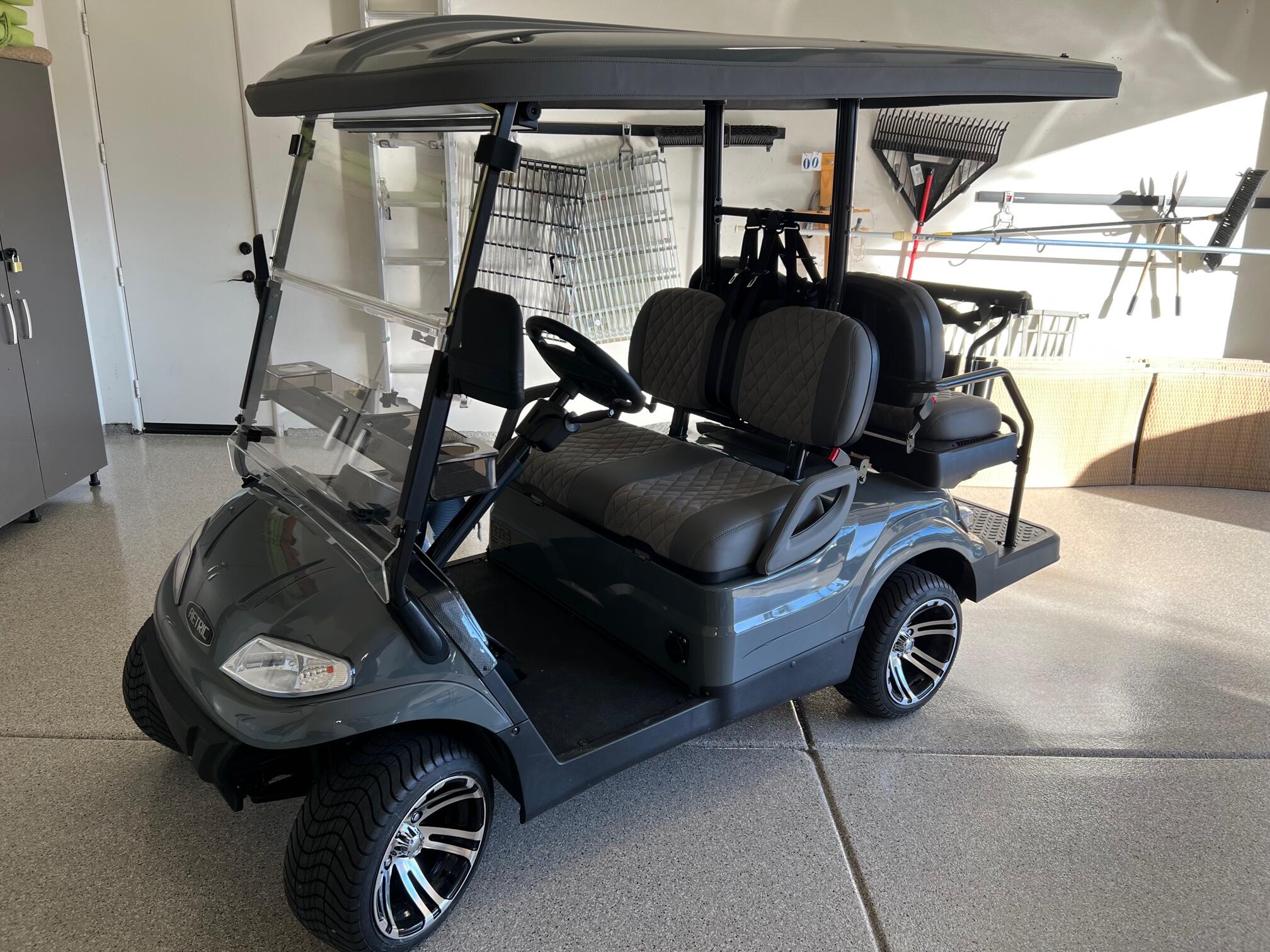 253 Loch Lomond Road Rancho Mirage, CA 92270 - Photo 44 of 66 a front view of a house with windows