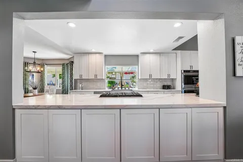 $899,000 | 1602 Tonia Court, Riverside, CA 92506