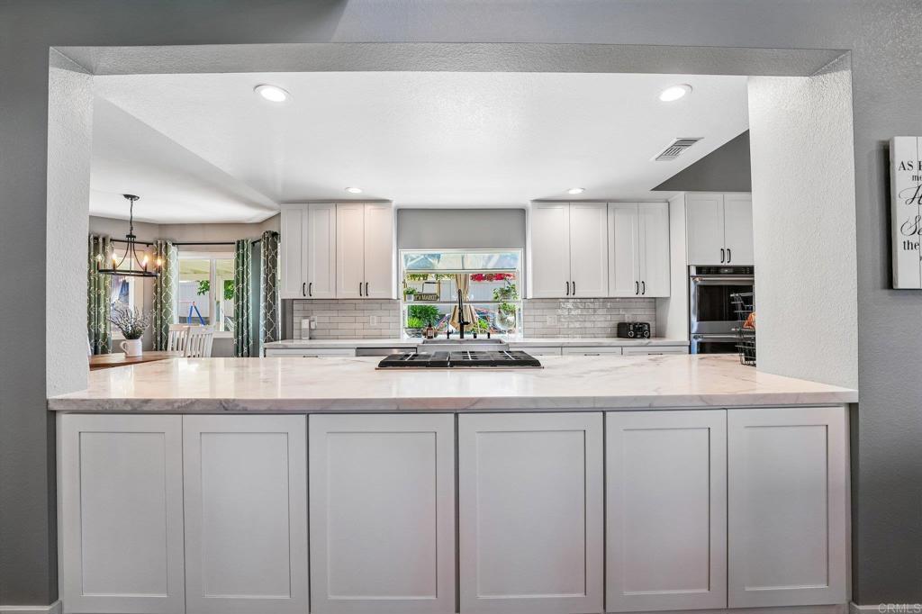 1602 Tonia Court Riverside, CA 92506 - Photo 12 of 48