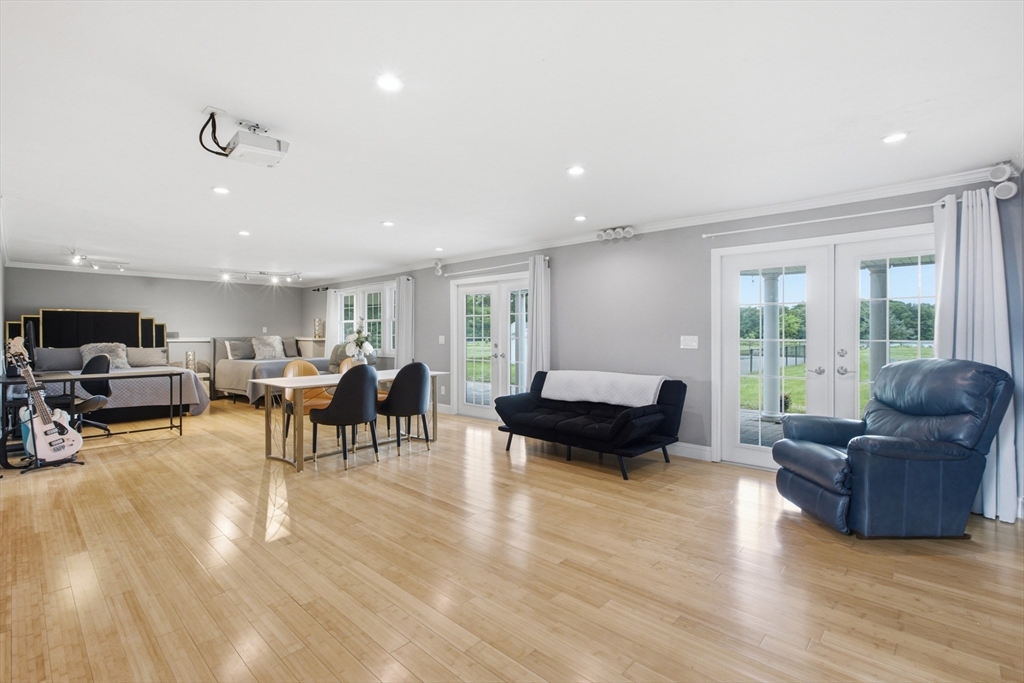20 Parkerville Road Southborough, MA 01772 - Photo 28 of 42