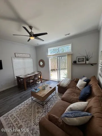 $2,300 | 1605 Shoreline Place, Wilmington, NC 28403