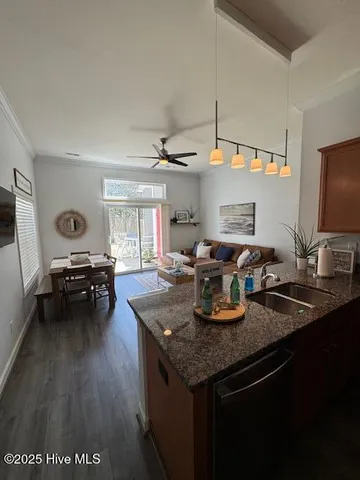 $2,300 | 1605 Shoreline Place, Wilmington, NC 28403