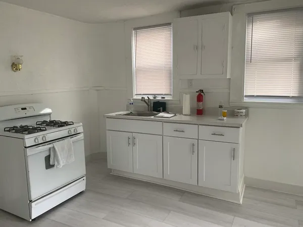 $2,400 | 19 Meacham Street, Unit 1, Somerville, MA 02145