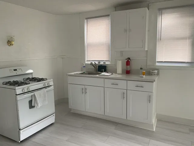 $2,450 | 19 Meacham Street, Unit 1, Somerville, MA 02145