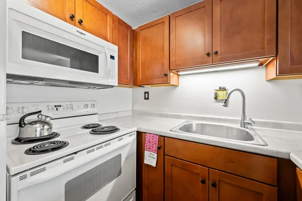 $289,000 | 46 Linderhof Golf Course Road, Unit D5, Bartlett, NH 03838