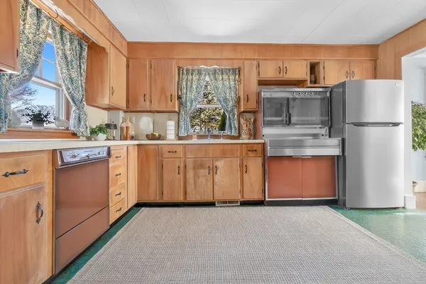 $750,000 | 14 Hull Street, Beverly, MA 01915