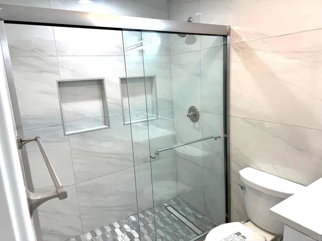 $3,050 | 4566 Cove Drive, Unit D, Carlsbad, CA 92008