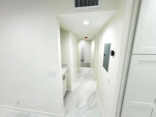 $3,050 | 4566 Cove Drive, Unit D, Carlsbad, CA 92008