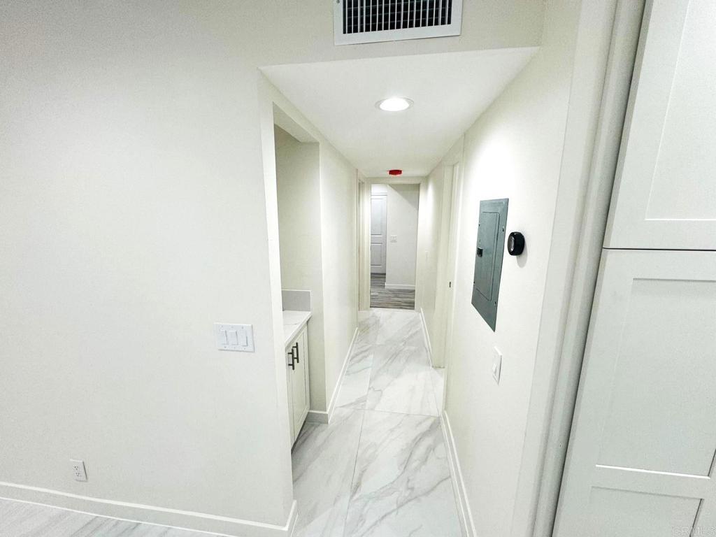 4566 Cove Drive, Unit D Carlsbad, CA 92008 - Photo 18 of 20