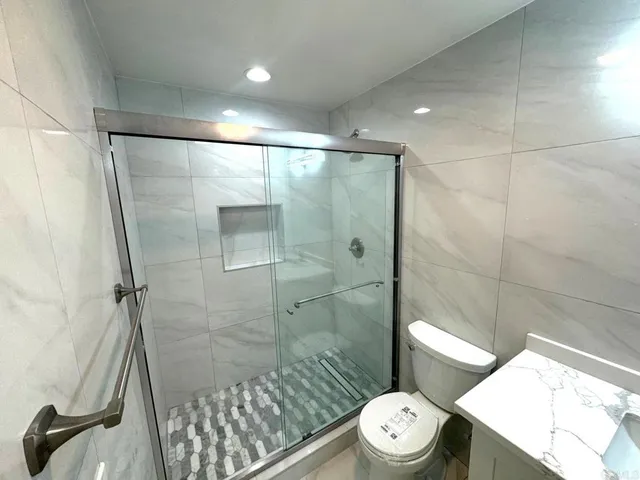 $3,050 | 4566 Cove Drive, Unit D, Carlsbad, CA 92008