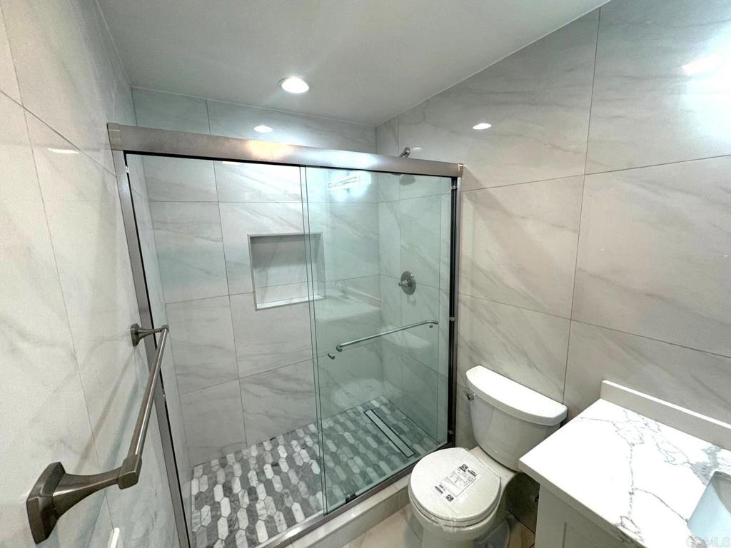 4566 Cove Drive, Unit D Carlsbad, CA 92008 - Photo 6 of 20