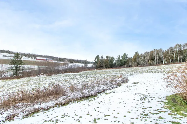 $390,000 | 199 Hardwick Farms Road, Hardwick, VT 05836