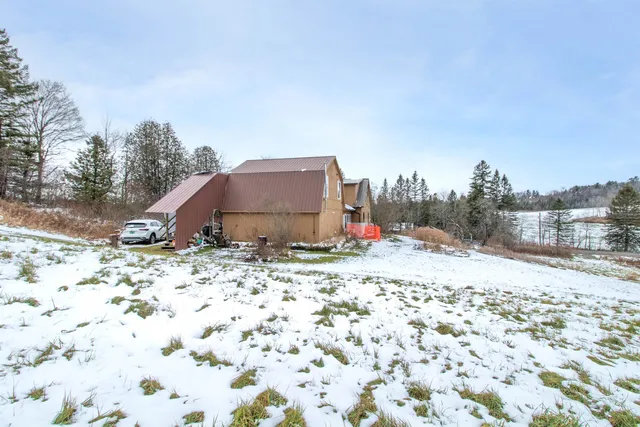 $390,000 | 199 Hardwick Farms Road, Hardwick, VT 05836