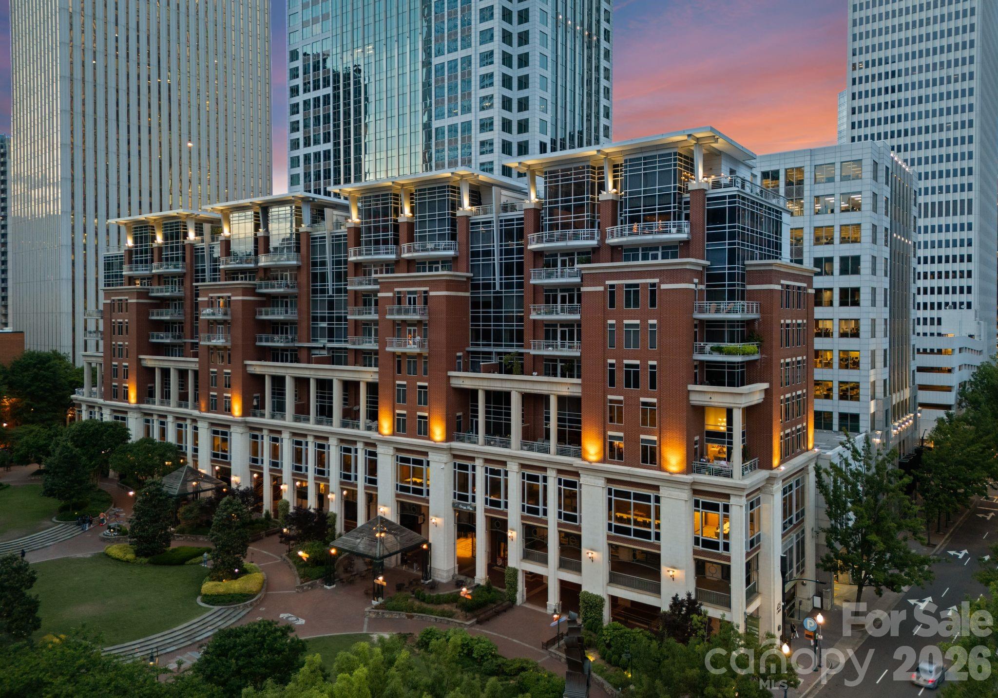 435 South Tryon Street, Unit 904 Charlotte, NC 28202 - Photo 1 of 48