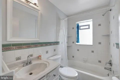 $399,000 | 8702 50th Place, College Park, MD 20740