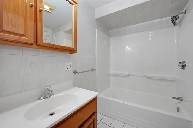 $475,000 | 10 Erics Way, New Bedford, MA 02746