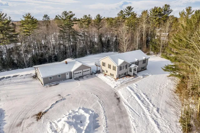 $600,000 | 1306 Hudson Road, Glenburn, ME 04401