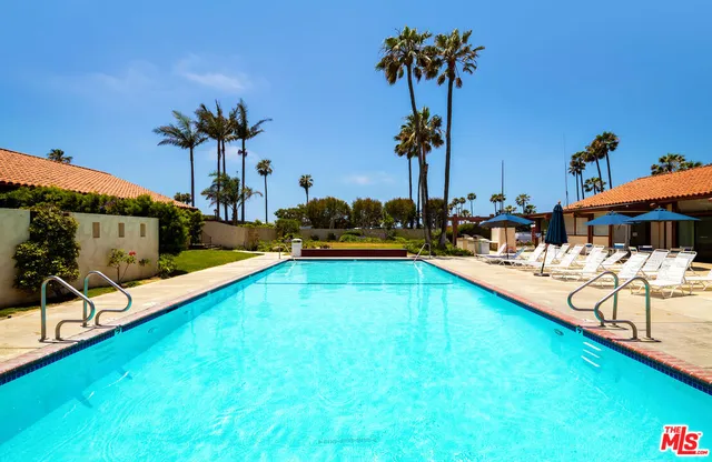 $2,395,000 | 29500 Heathercliff Road, Unit 285, Malibu, CA 90265