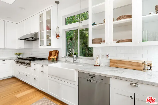 $2,395,000 | 29500 Heathercliff Road, Unit 285, Malibu, CA 90265