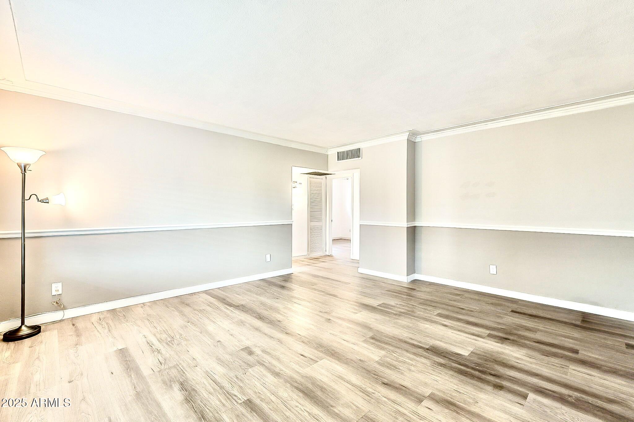 2150 West State Avenue Phoenix, AZ 85021 - Photo 5 of 32 a view of an empty room