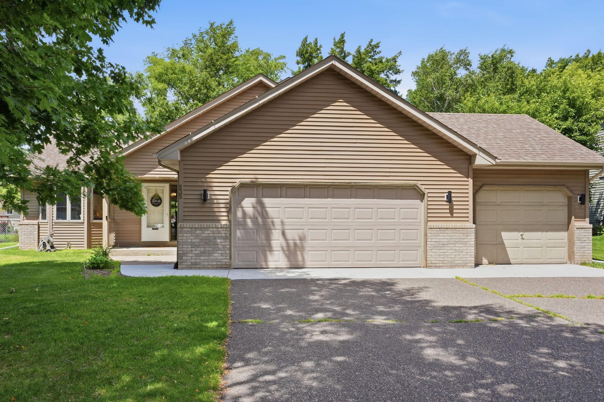 535 Hawthorn Road Lino Lakes, MN 55014 - Photo 2 of 50