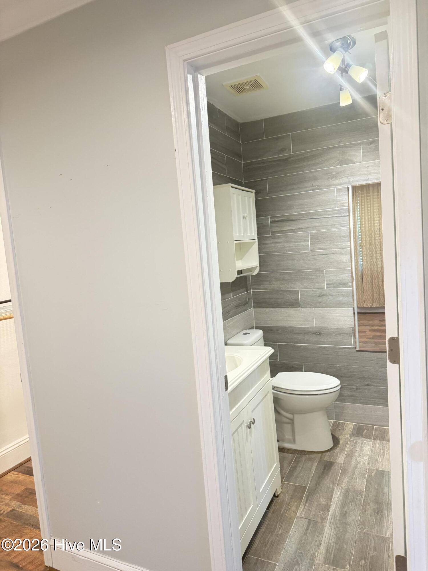 121 Storey Road, Unit B Murfreesboro, NC 27855 - Photo 35 of 35 IMG_8536