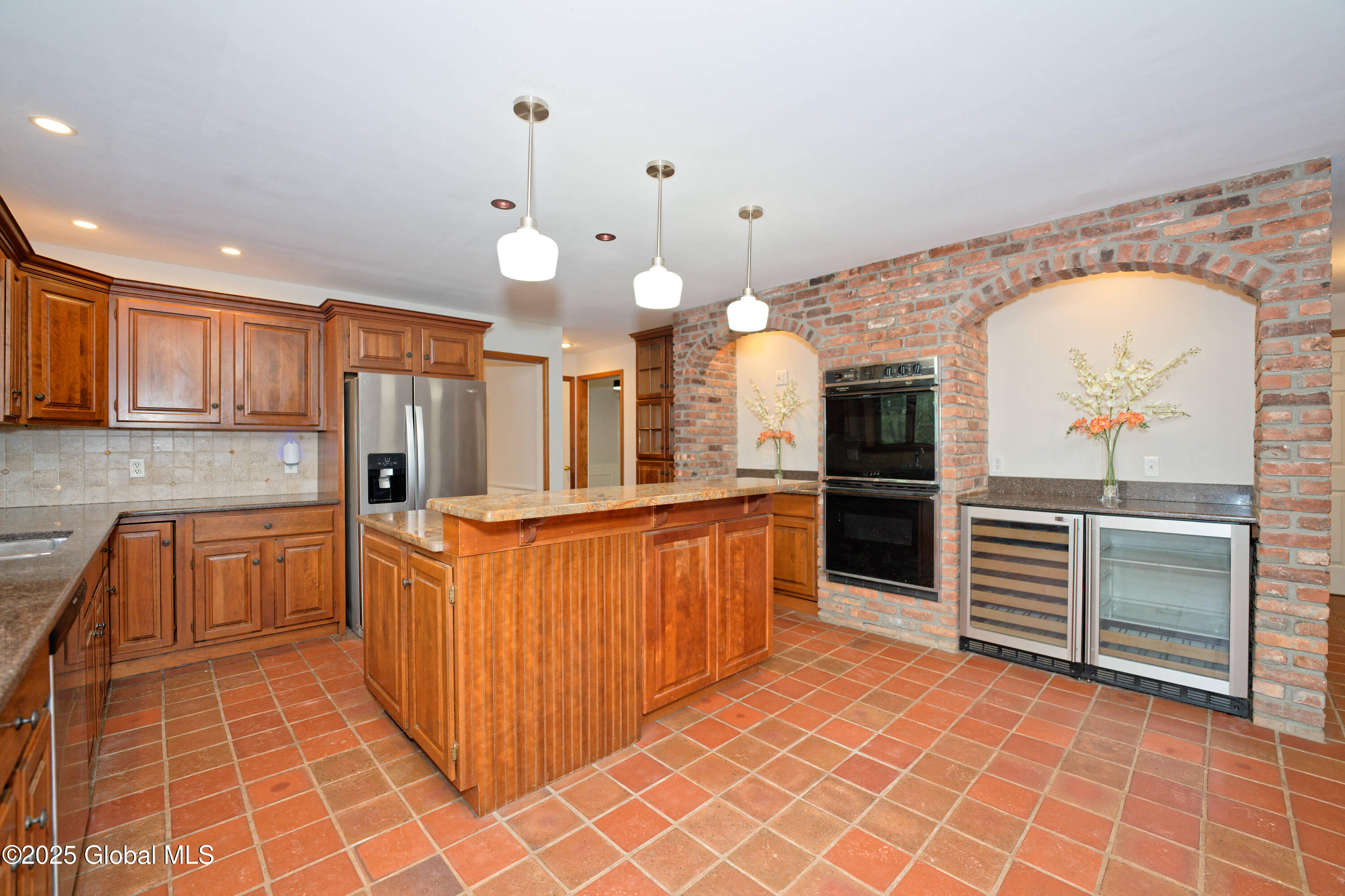 14 Birch Hill Road Albany, NY 12211 - Photo 13 of 58 4 Kitchen 3