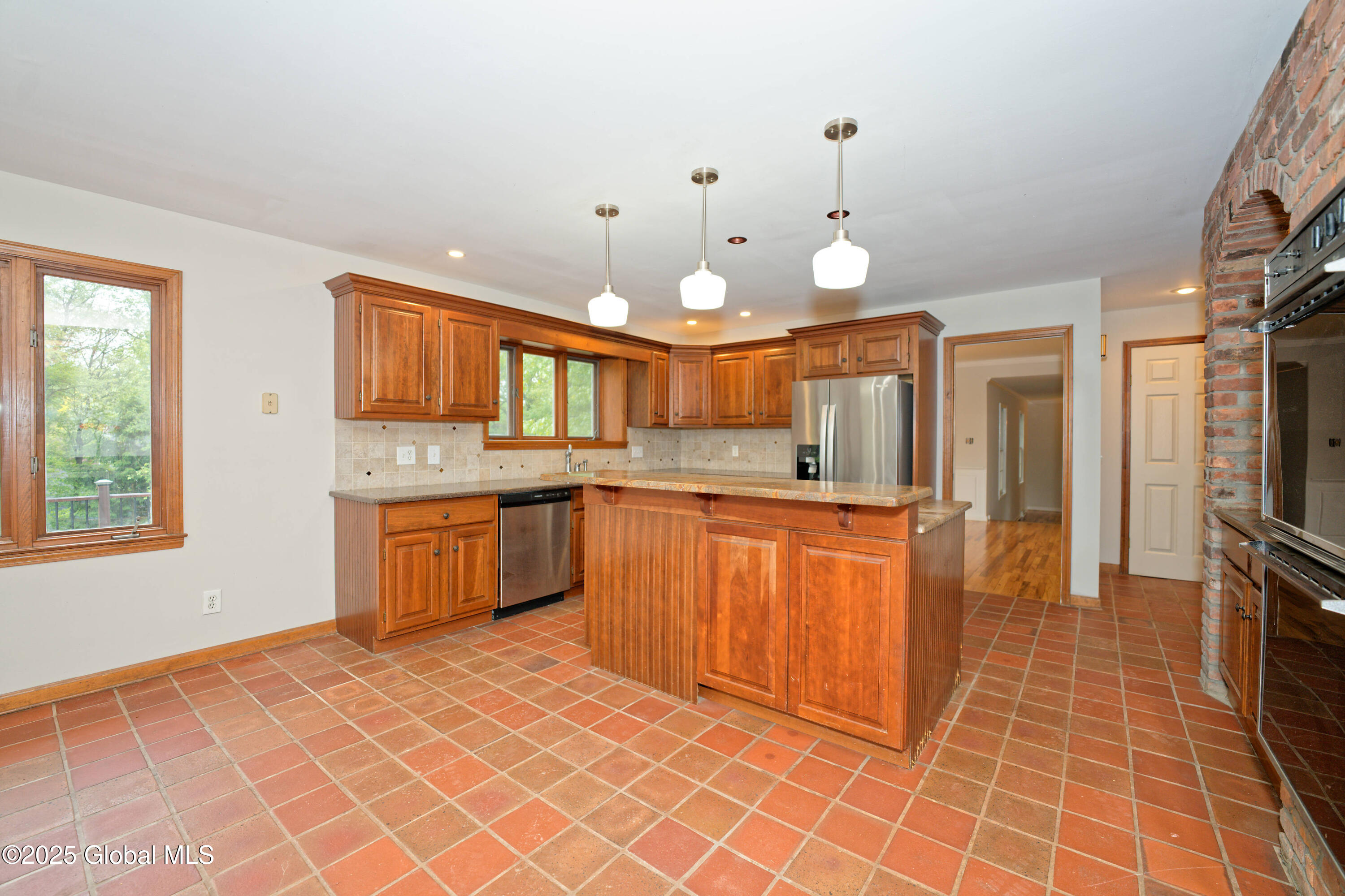 14 Birch Hill Road Albany, NY 12211 - Photo 14 of 58 4 Kitchen 4