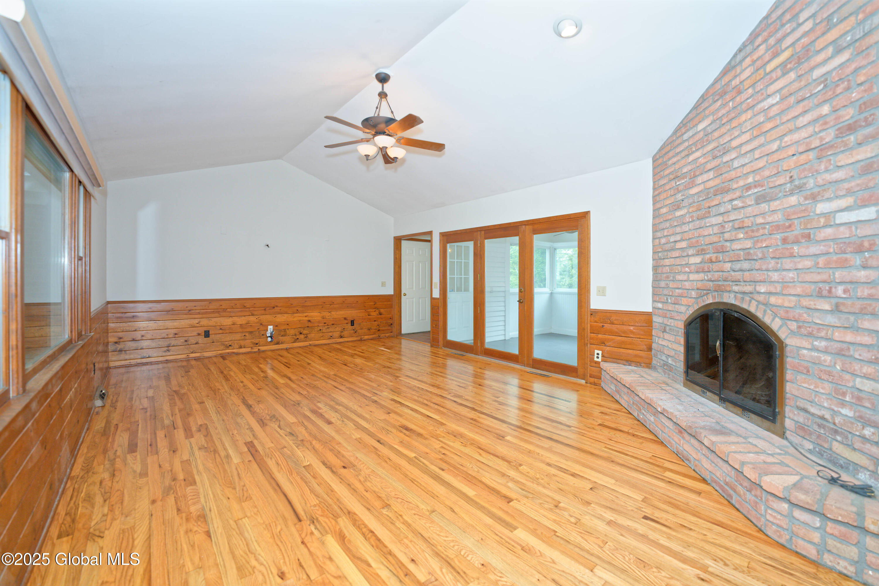 14 Birch Hill Road Albany, NY 12211 - Photo 19 of 58 5 Familyroom 1