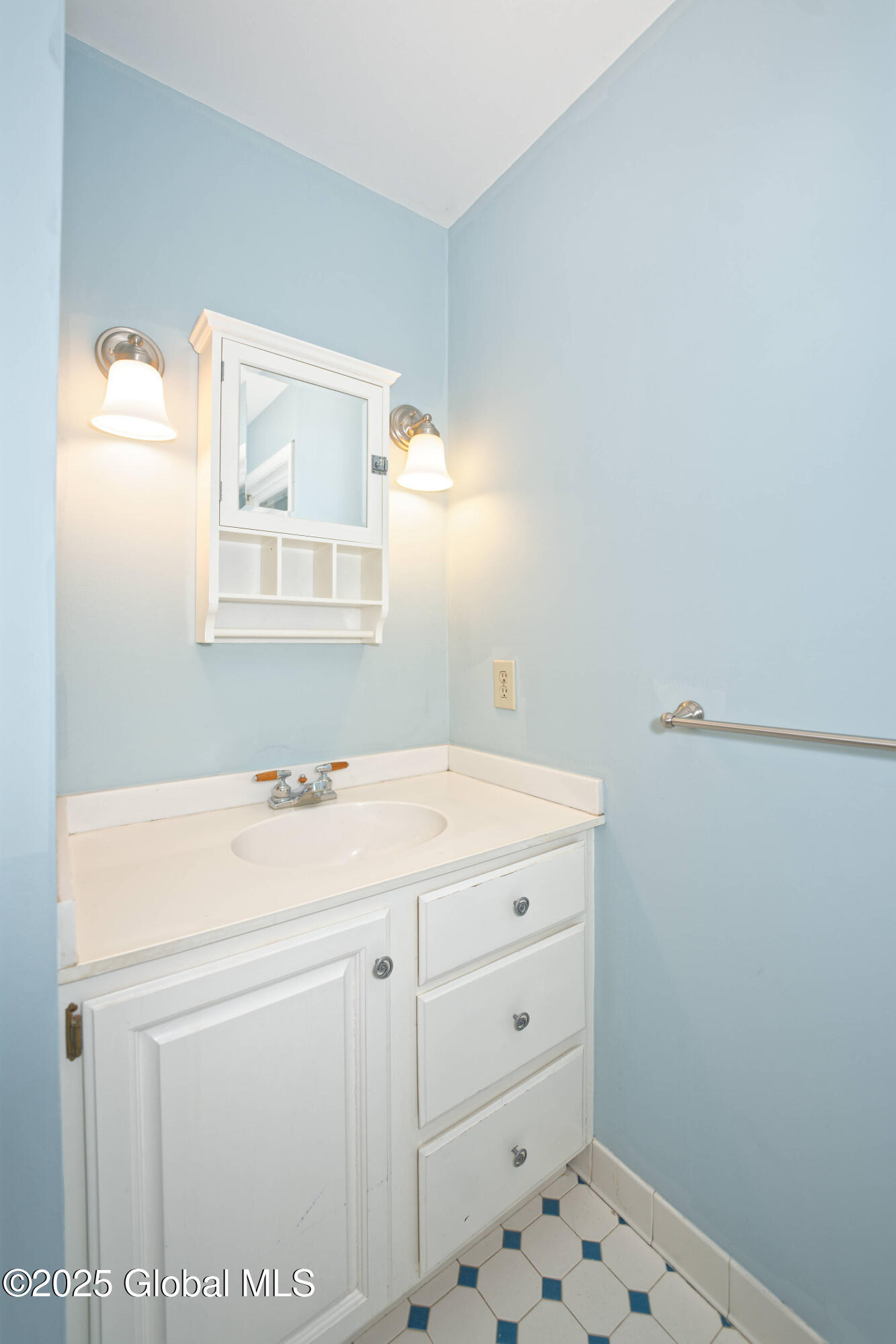 14 Birch Hill Road Albany, NY 12211 - Photo 35 of 58 main bath