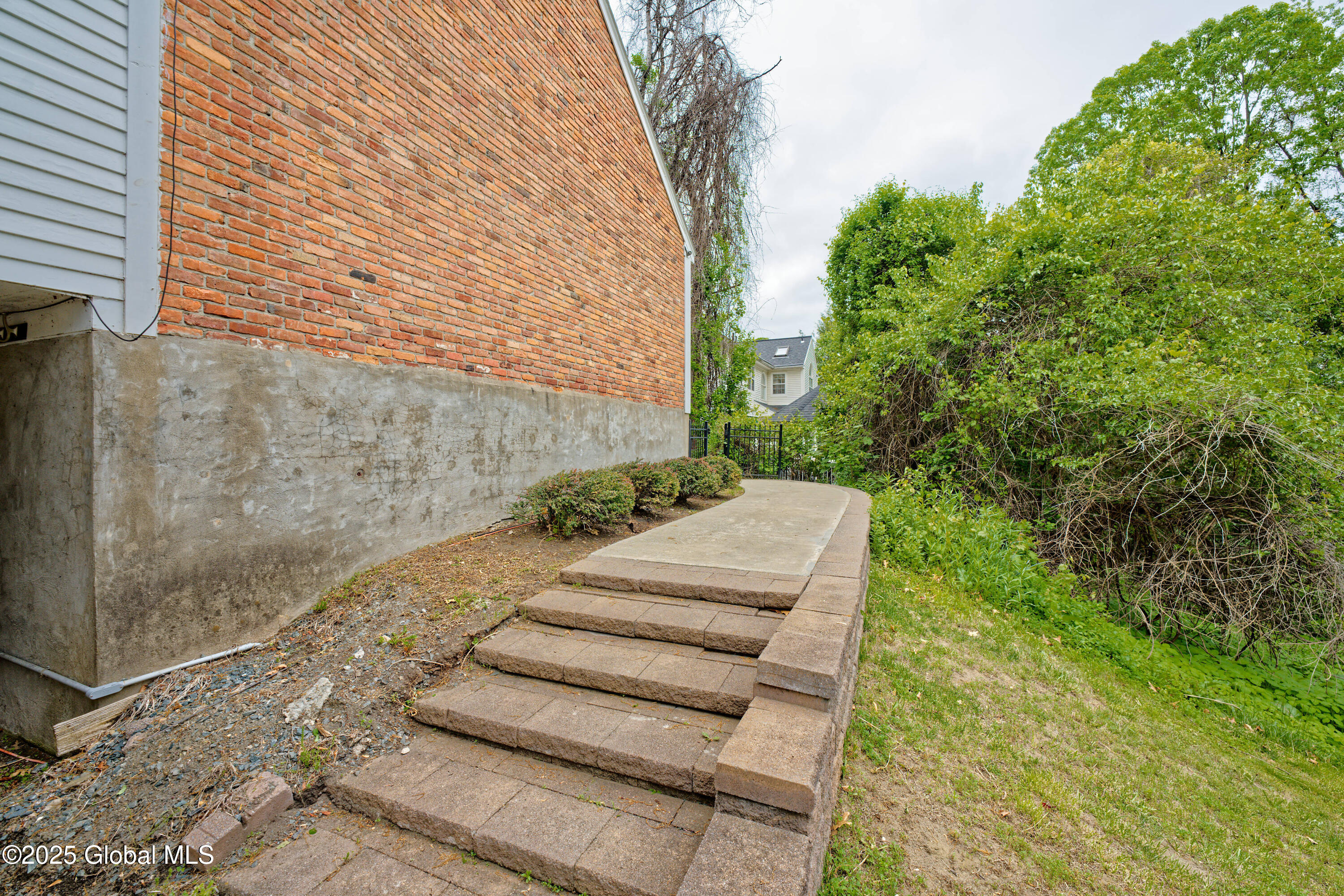 14 Birch Hill Road Albany, NY 12211 - Photo 46 of 58 Yard 13