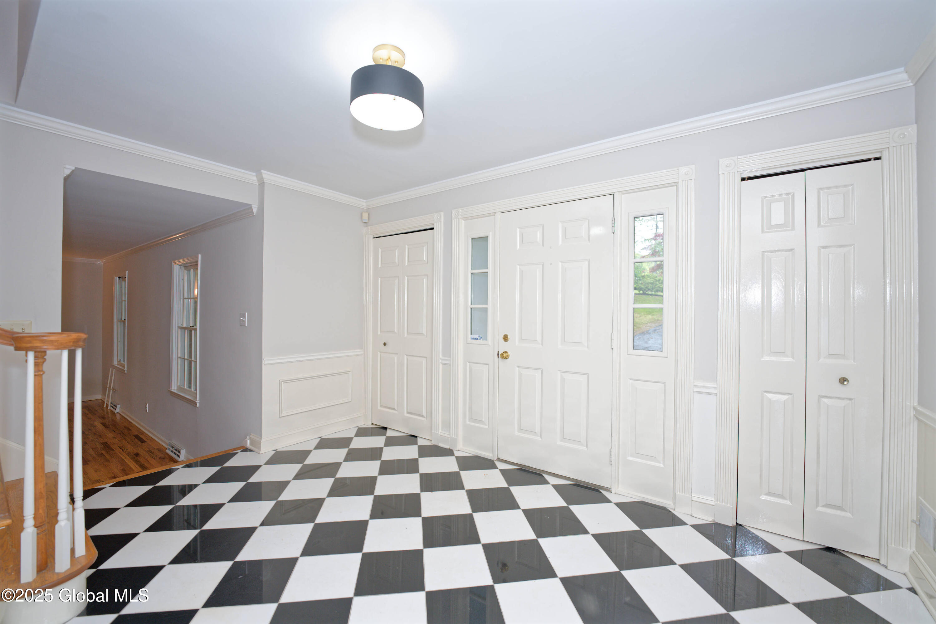 14 Birch Hill Road Albany, NY 12211 - Photo 5 of 58 1 Entryway 1