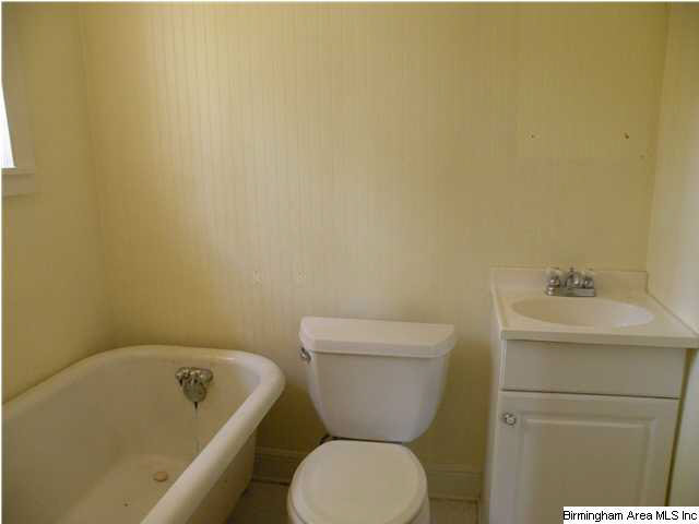 29 Spring Street Sylacauga, AL 35150 - Photo 10 of 14