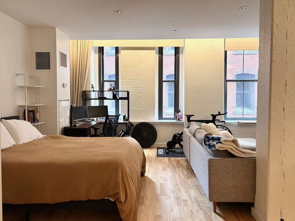 346 Congress Street, Unit 210 Boston, MA 02210 - Photo 2 of 12