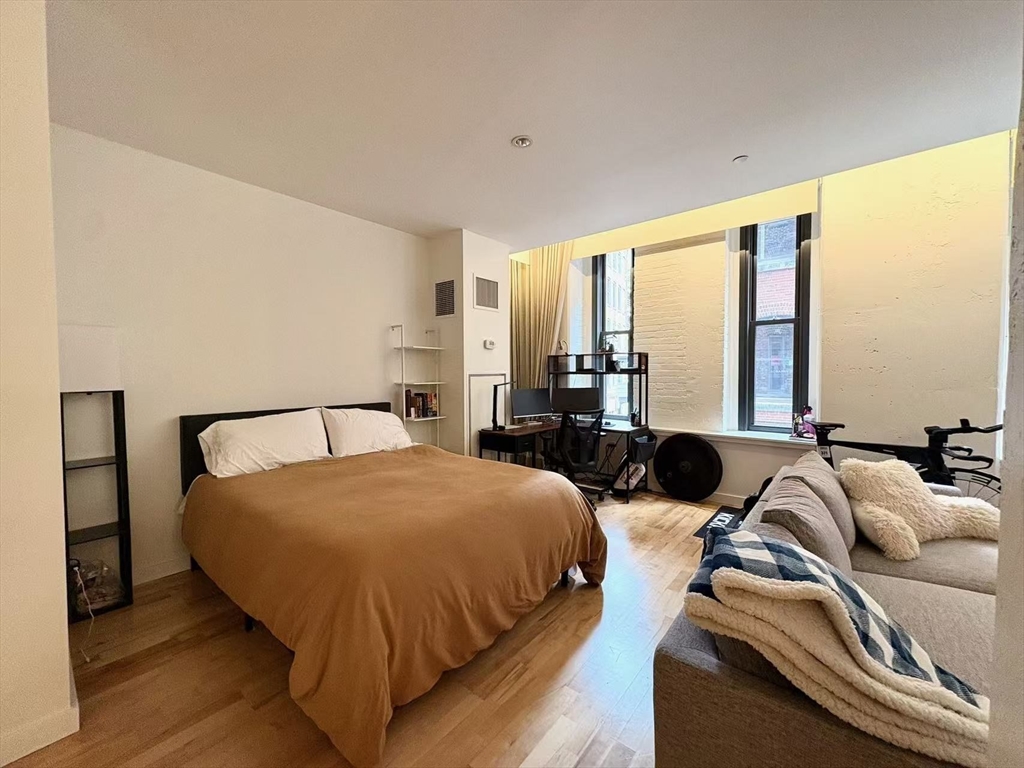 346 Congress Street, Unit 210 Boston, MA 02210 - Photo 3 of 12