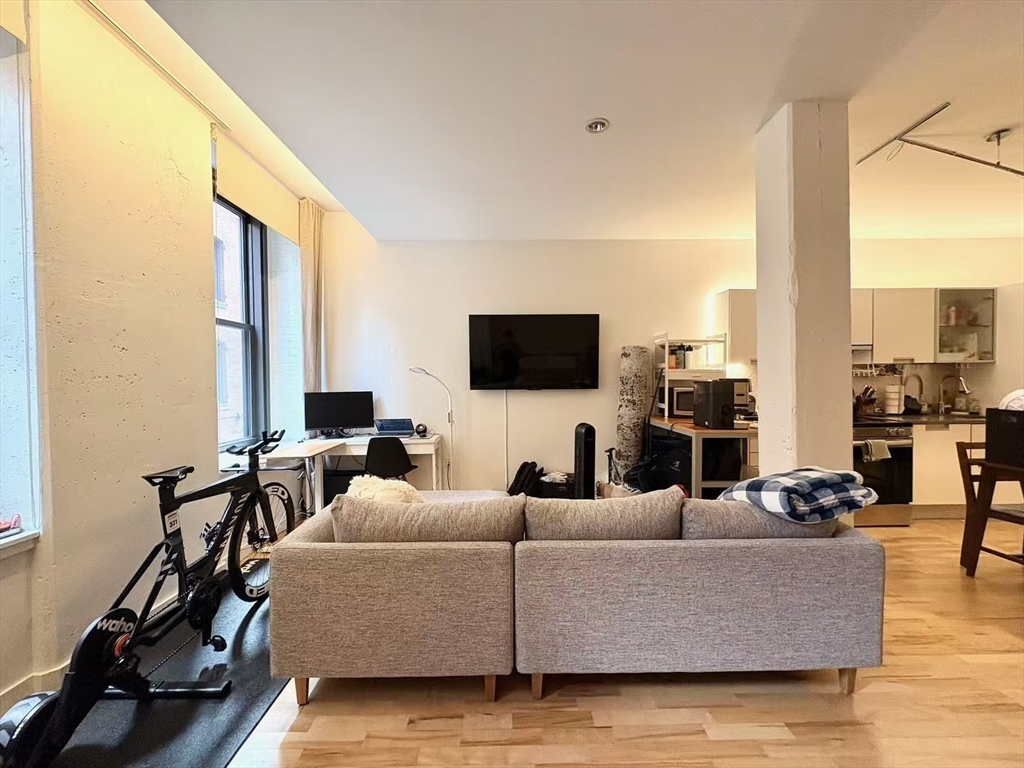 346 Congress Street, Unit 210 Boston, MA 02210 - Photo 6 of 12