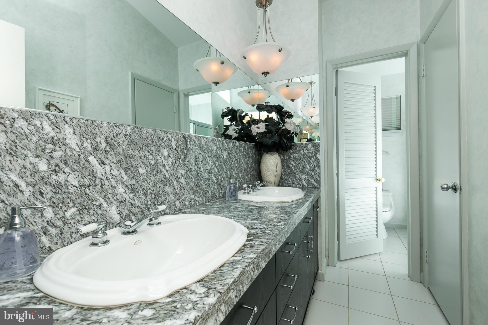 2914 Old Court Road Baltimore, MD 21208 - Photo 21 of 28 Hall Bath